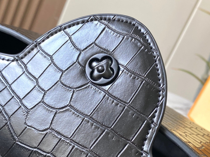 LV Capucines Bags